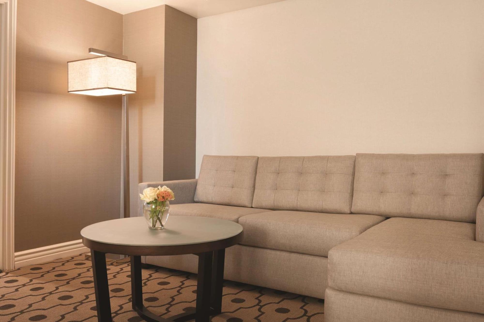 Hilton Los Angeles/San Gabriel Ngoại thất bức ảnh